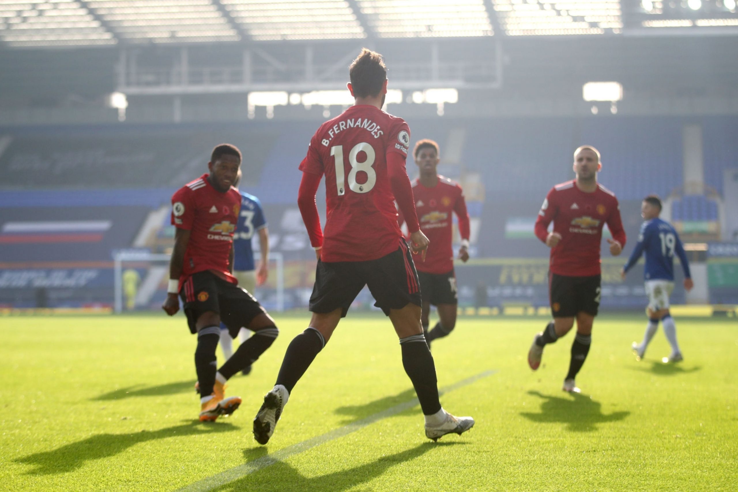 Bruno Fernandes sauve Manchester United face à Everton Bruno Fernandes sauve Manchester United face à Everton