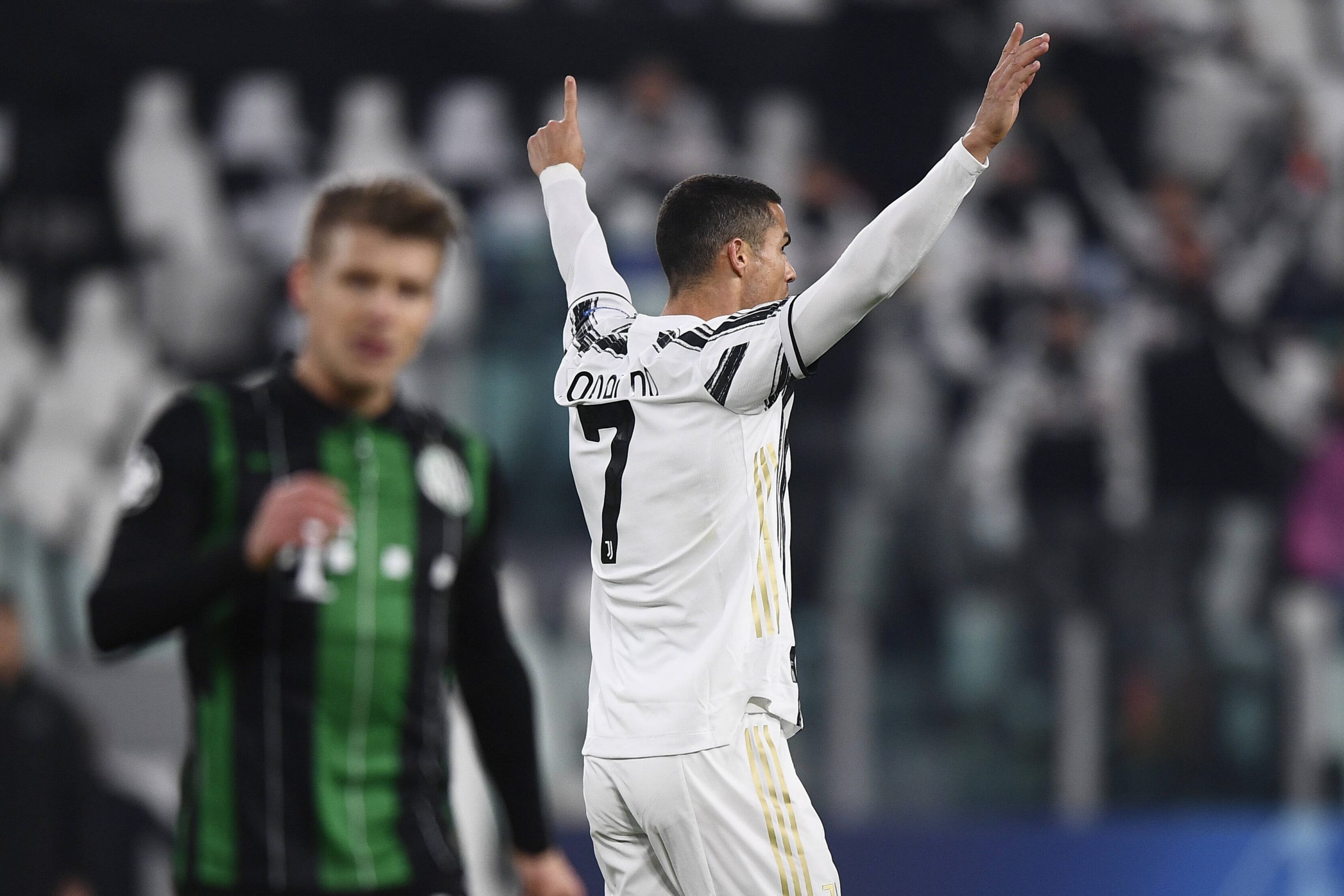Ronaldo montre la voie à Morata pour sauver la Juventus Cristiano Ronaldo avec la juventus